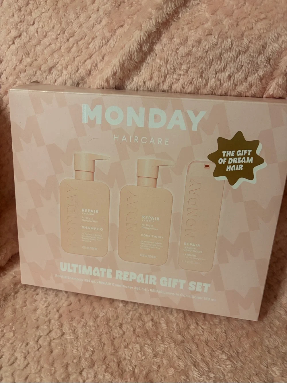 Monday Haircare Ultimate Repair Gift Set Repair Shampoo Repair Conditioner And